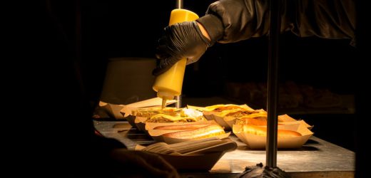 Ile można zarobić na hot dogach?